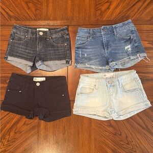 Women’s RSQ Malibu Short Bundle Size 0/24. 4 Pairs